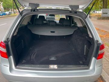 Mercedes E 220 - 8