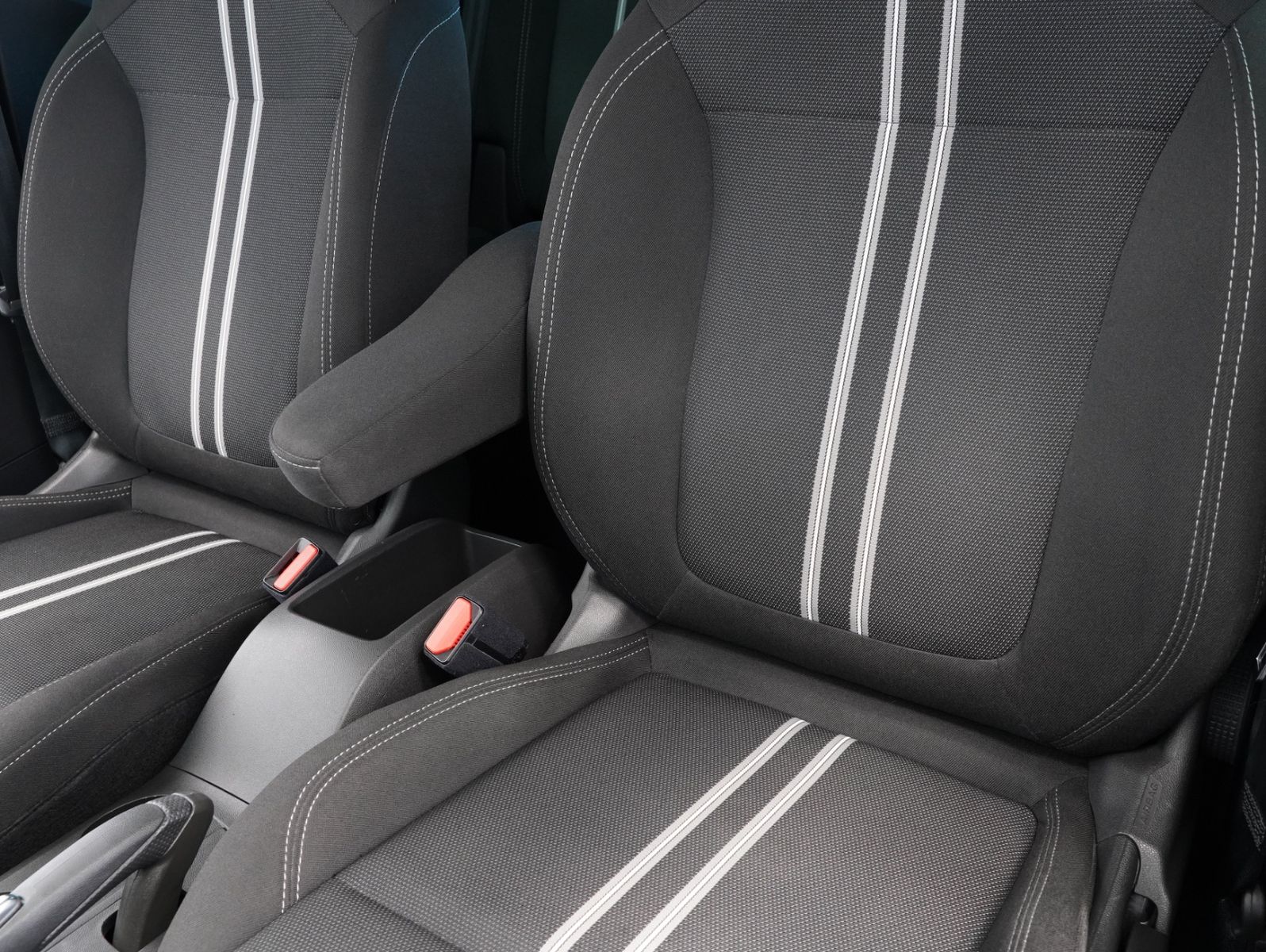 Fahrzeugabbildung Opel Crossland (X) 1.2 Turbo Elegance LED/PDC/KAMERA