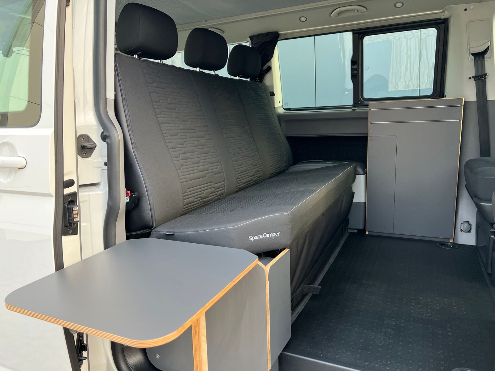 Fahrzeugabbildung Volkswagen T6.1 SpaceCamper Light XL Caravelle 2.0 TDI 4 Mo