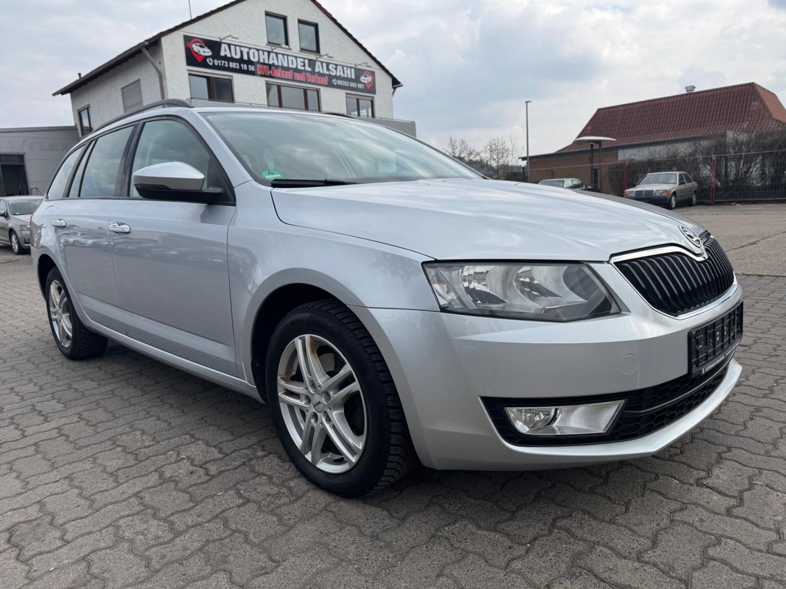 Skoda Octavia Combi Elegance/TEILLEDER/SHZ/TPM