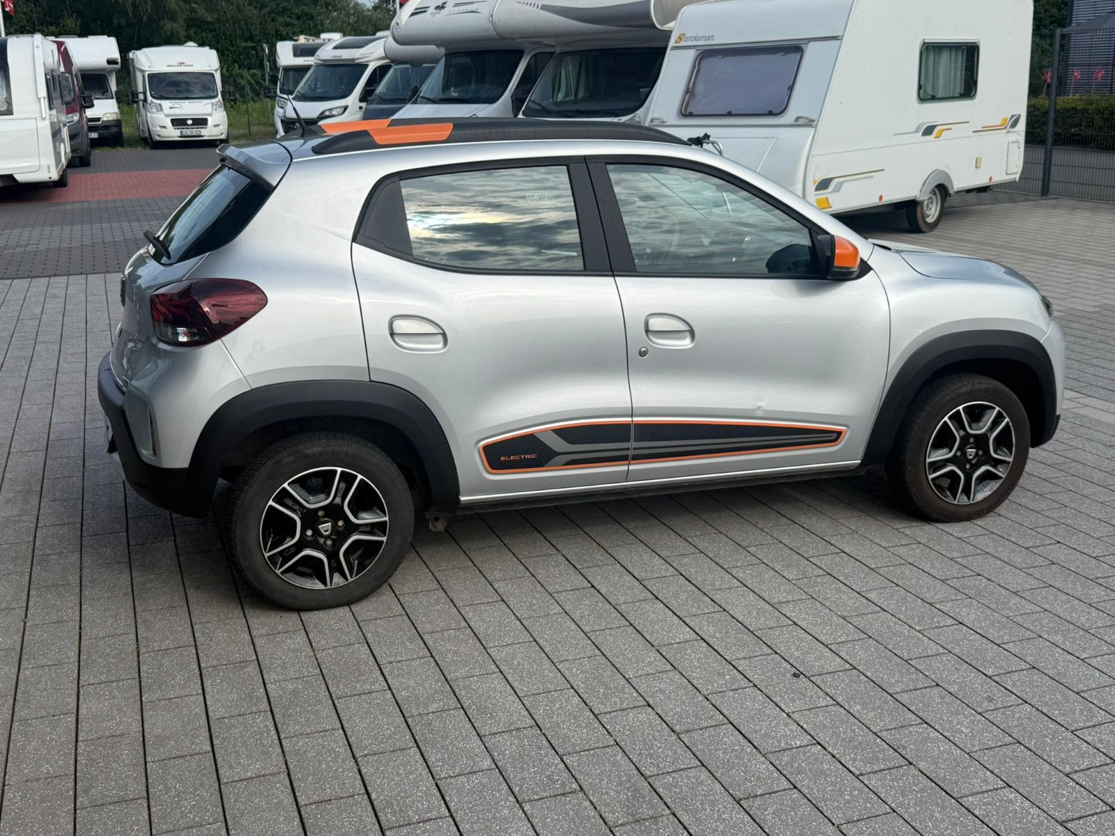 Fahrzeugabbildung Dacia Spring Electric Comfort Plus