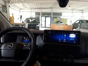 Bild 11 Opel Vivaro Electric 75 kWh LED Spurhalteass. Rückfah