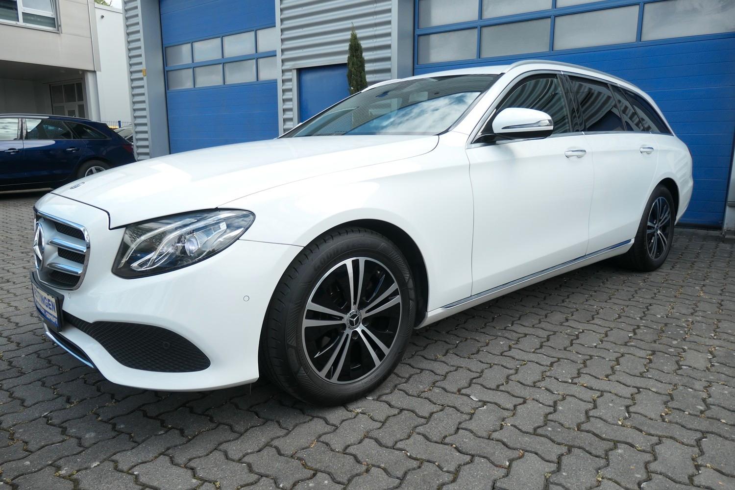Mercedes-Benz E 220 d T Avantgarde LED Kamera Top Gepflegt