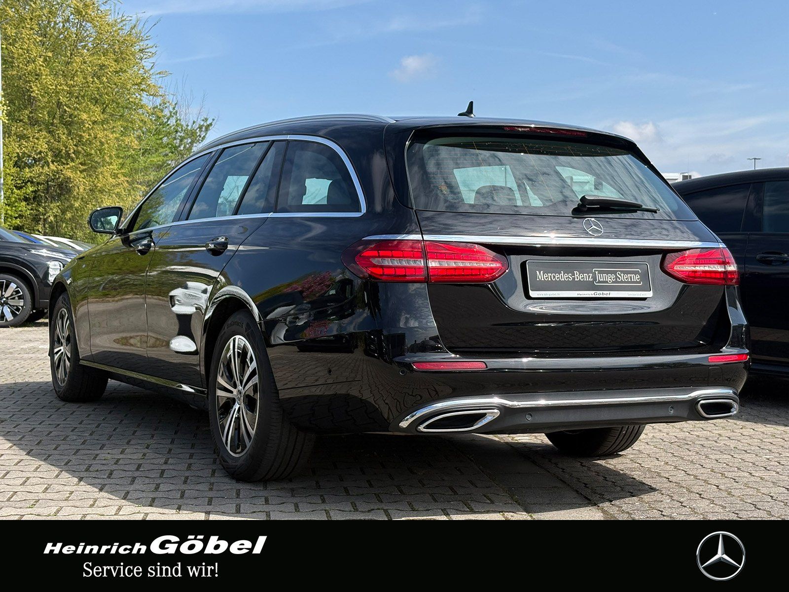 Fahrzeugabbildung Mercedes-Benz E 220 T d AVANTGARDE*CARPLAY*TOTWINKEL*AMBIENTE