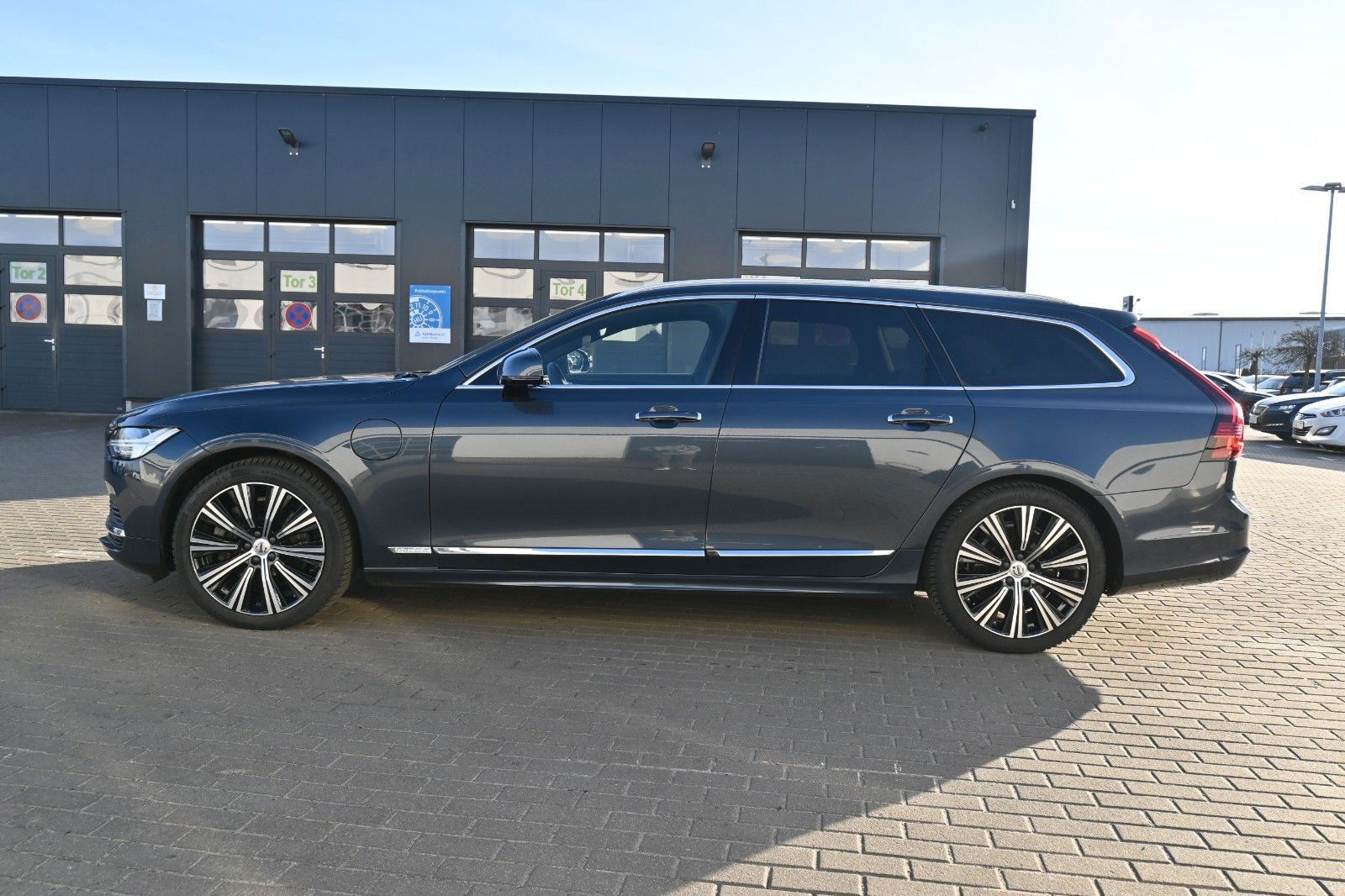 Fahrzeugabbildung Volvo V90 T8 AWD PHEV Inscrip.*Pano*STHZG*360°*