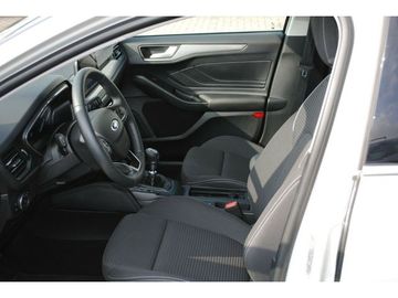 Fahrzeugabbildung Ford Focus 1,0 L Titanium +WINTER-PAKET+ACC+KEY-FREE+
