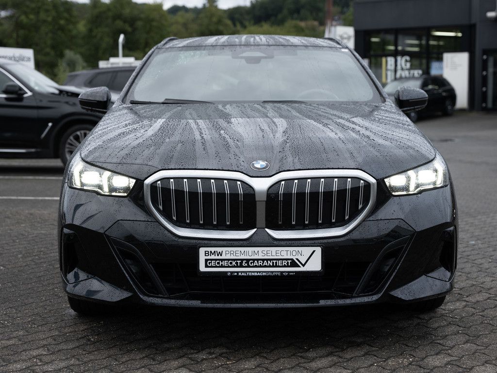 BMW 520d Touring xDrive M-Sport STANDHZ PANO AHK HUD foto 4