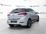 Hyundai i20 1.2 16V KAT - Hyundai i20: Weiß