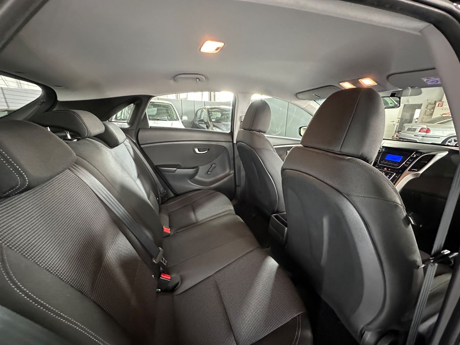 i30 blue Classic*1.Hand*Klima*MFL*LED*HU NEU*Ser