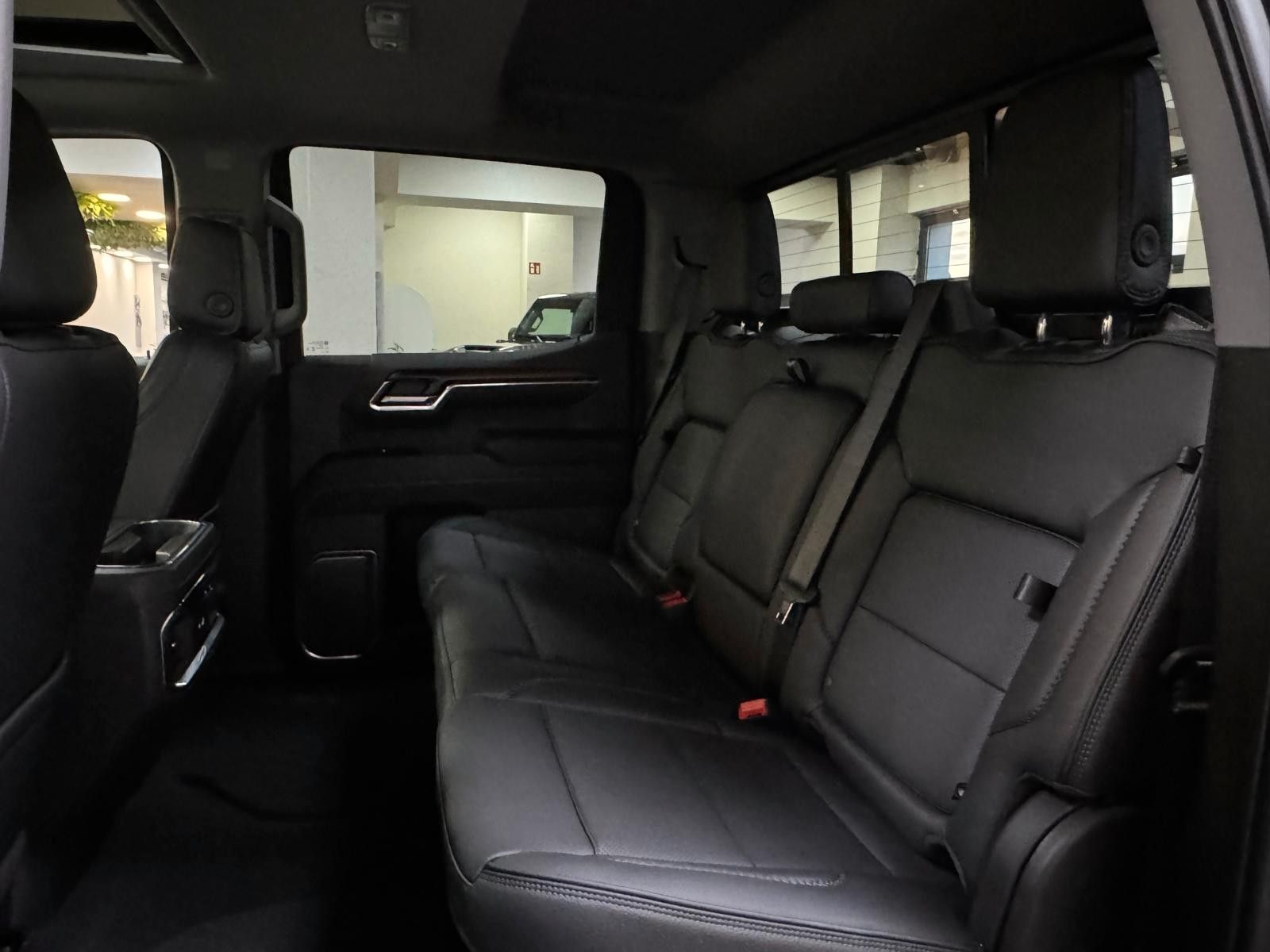 Fahrzeugabbildung GMC SIERRA DENALI 2026 - 4x4-LONG BOX 6.4"