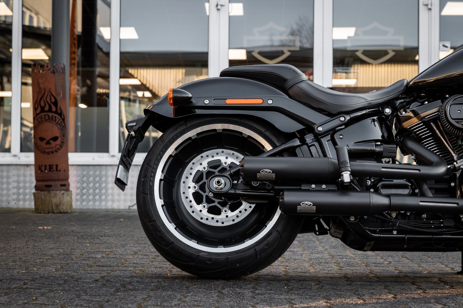 Fahrzeugabbildung Harley-Davidson Softail Fat Boy 30th Anniversary -Jekill & Hyde-