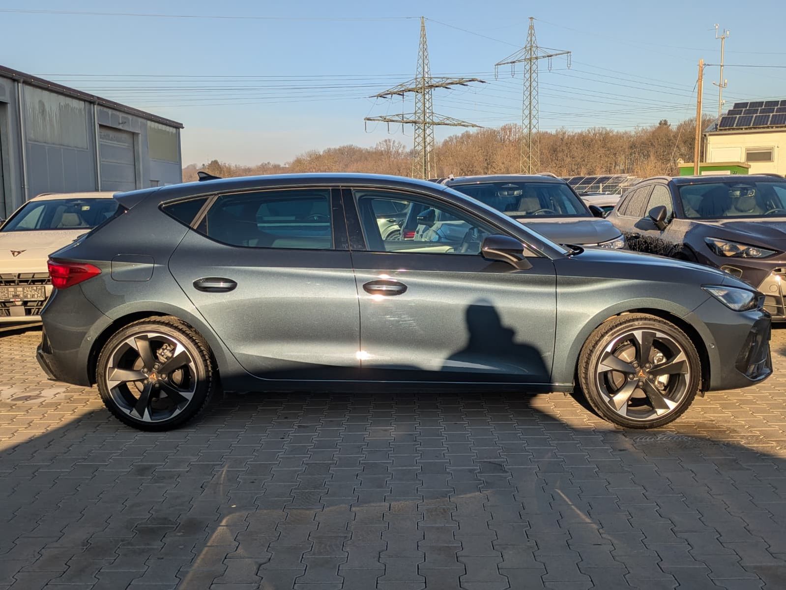 Fahrzeugabbildung CUPRA Leon 1.5 eTSI EDGE DSG*ACC*KAM*18"5JGARANTIE