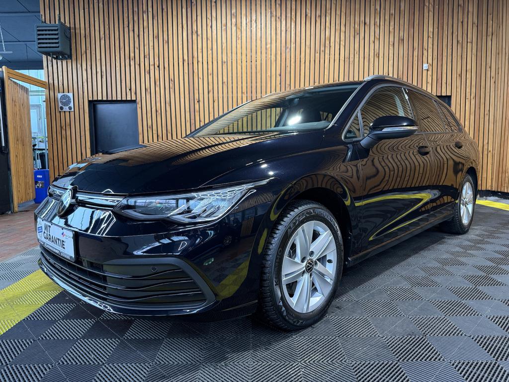Volkswagen Golf Variant 20 TDI Life DSG NaviLEDKamAHK 2024