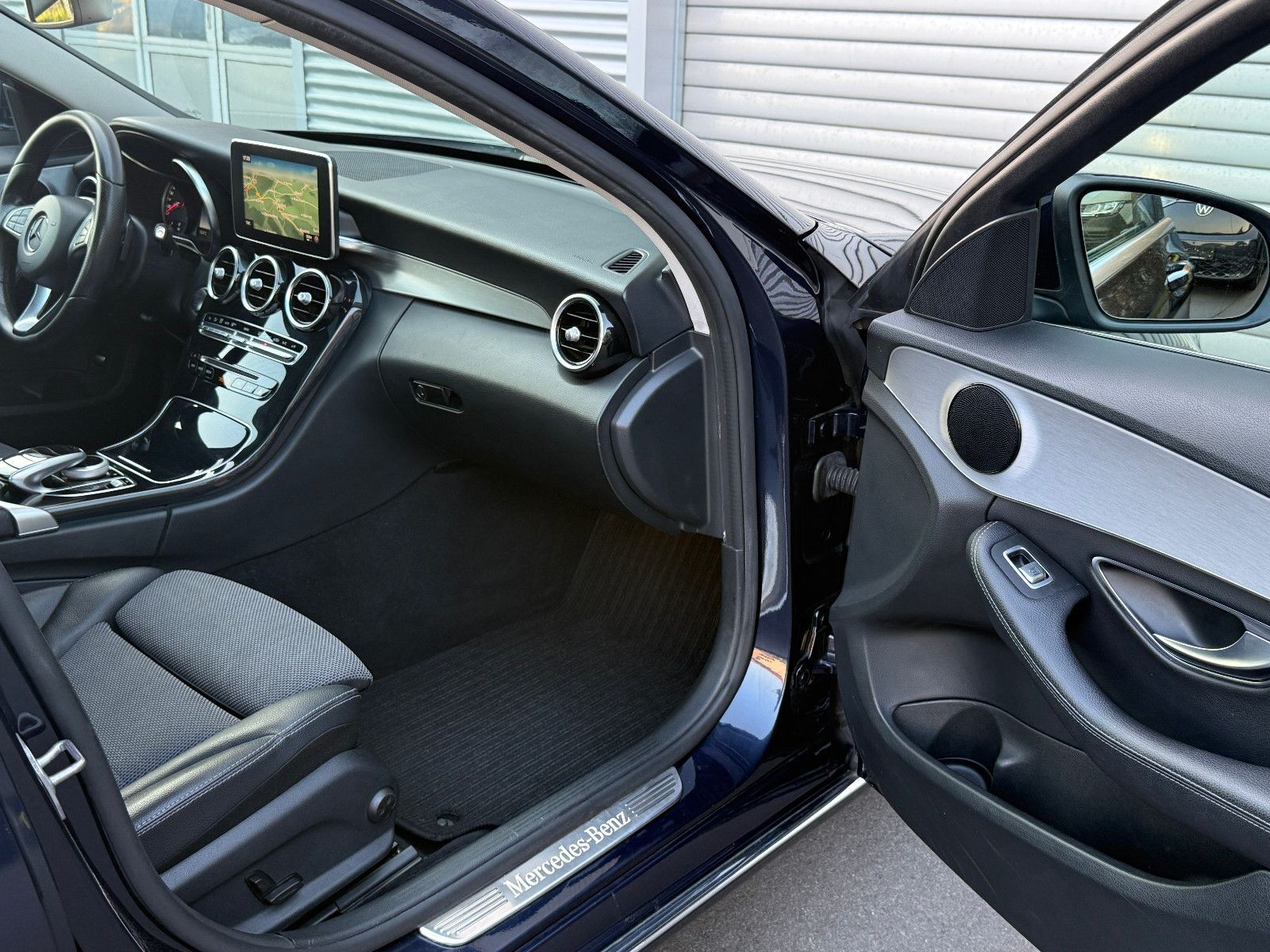 Fahrzeugabbildung Mercedes-Benz C 200 d Limo 9G-Tronic Avg GRA Pano 360°Kamera