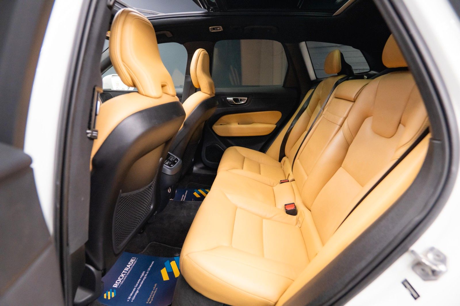 Fahrzeugabbildung Volvo XC60 T5 Inscription AWD | ACC | Pano | H&K | LED
