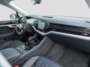 Volkswagen Touareg - 11