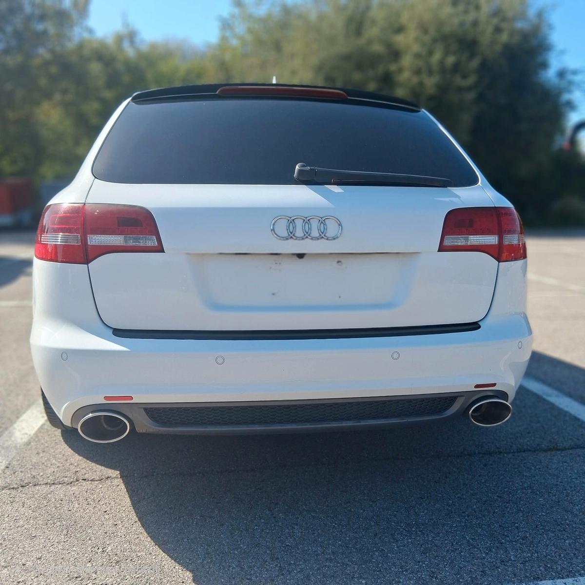 Audi Quattro 2011 — rear view