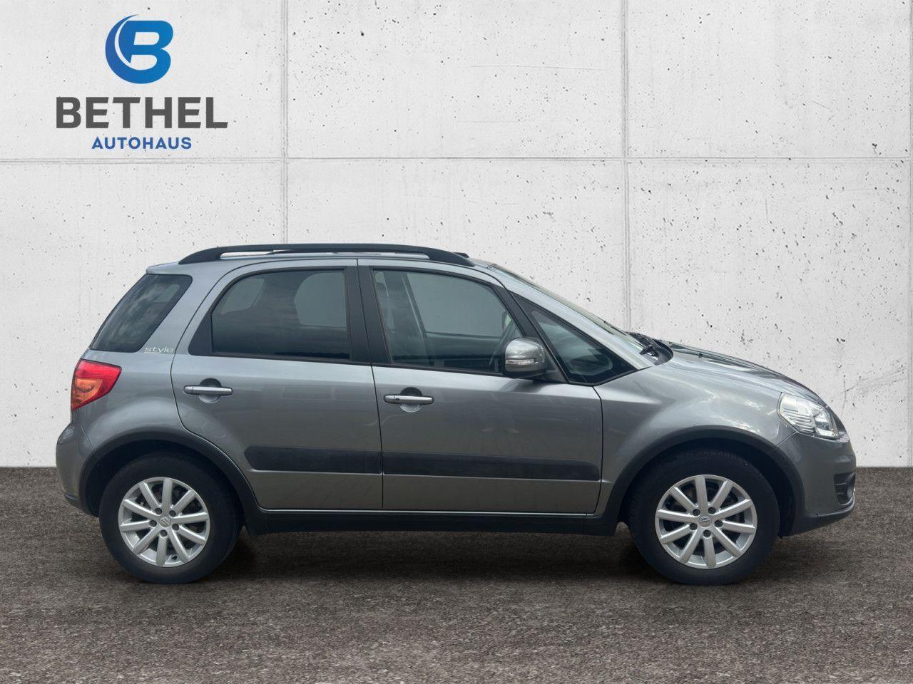 Suzuki SX4 1.6 Automatik  Style, Navi, PDC, Shz.