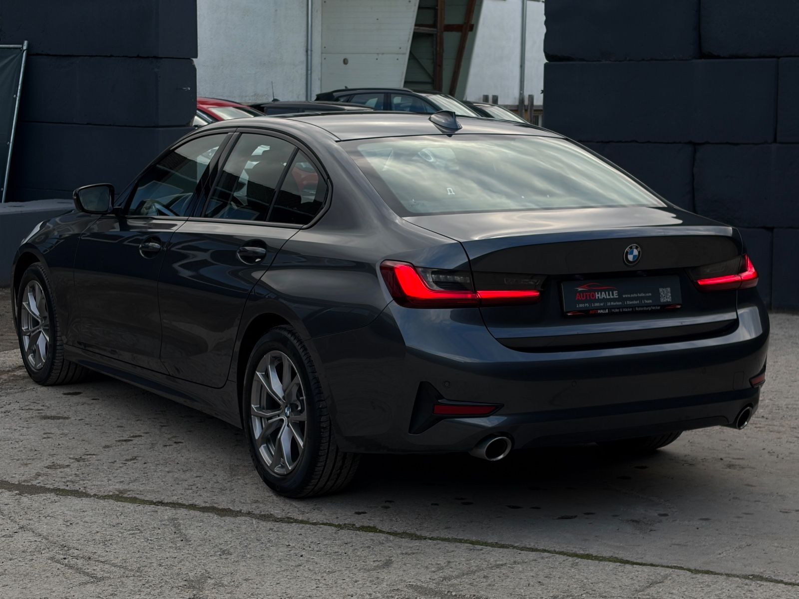 Fahrzeugabbildung BMW 320i Limo Sport Line 3Z-Klima Temp. LCProf. AHK