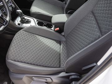 Volkswagen Tiguan - 9