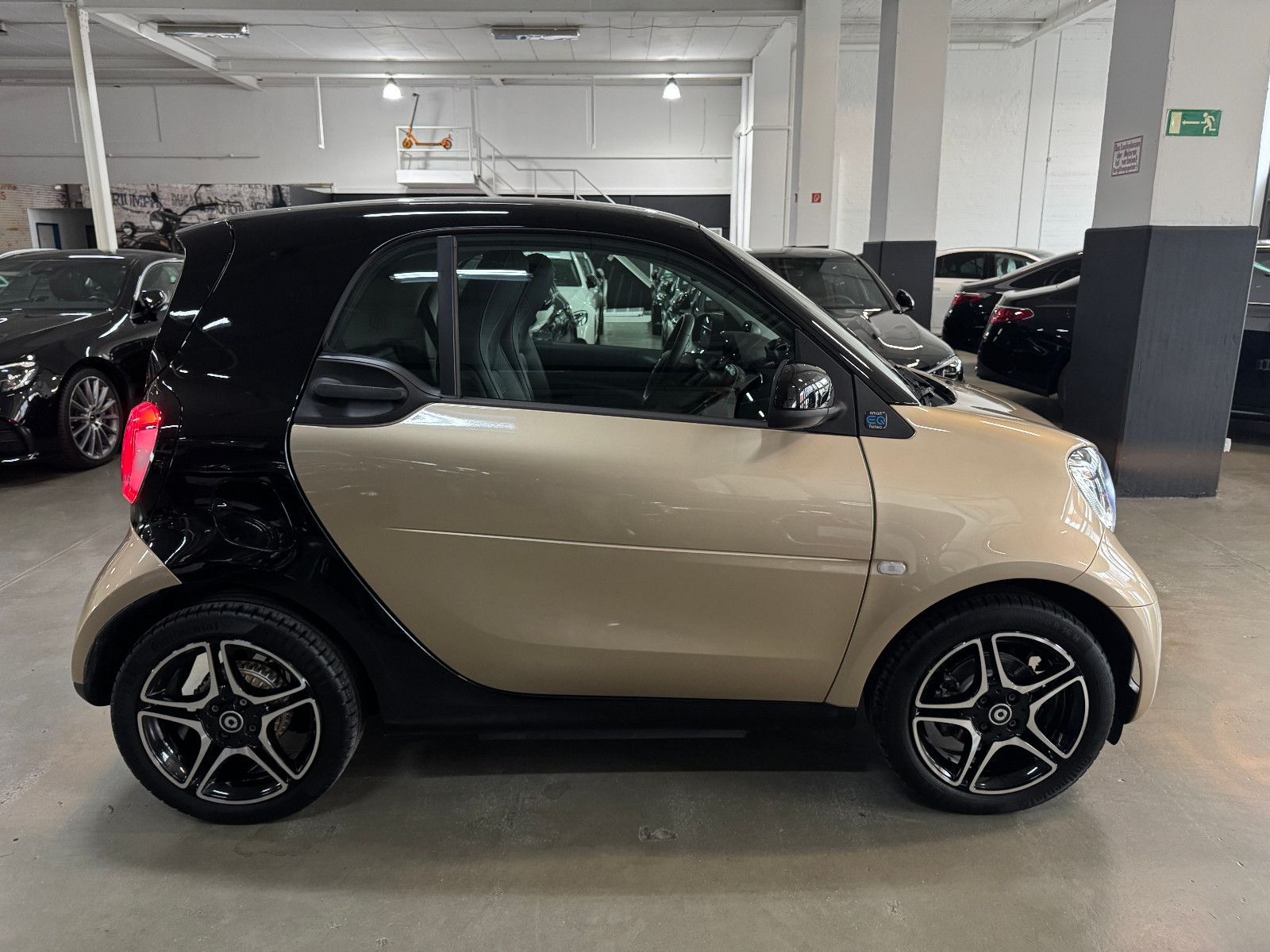 Fahrzeugabbildung Smart ForTwo Coupe EQ PRIME EXCLUSIVE ABSOLUT VOLL 22K