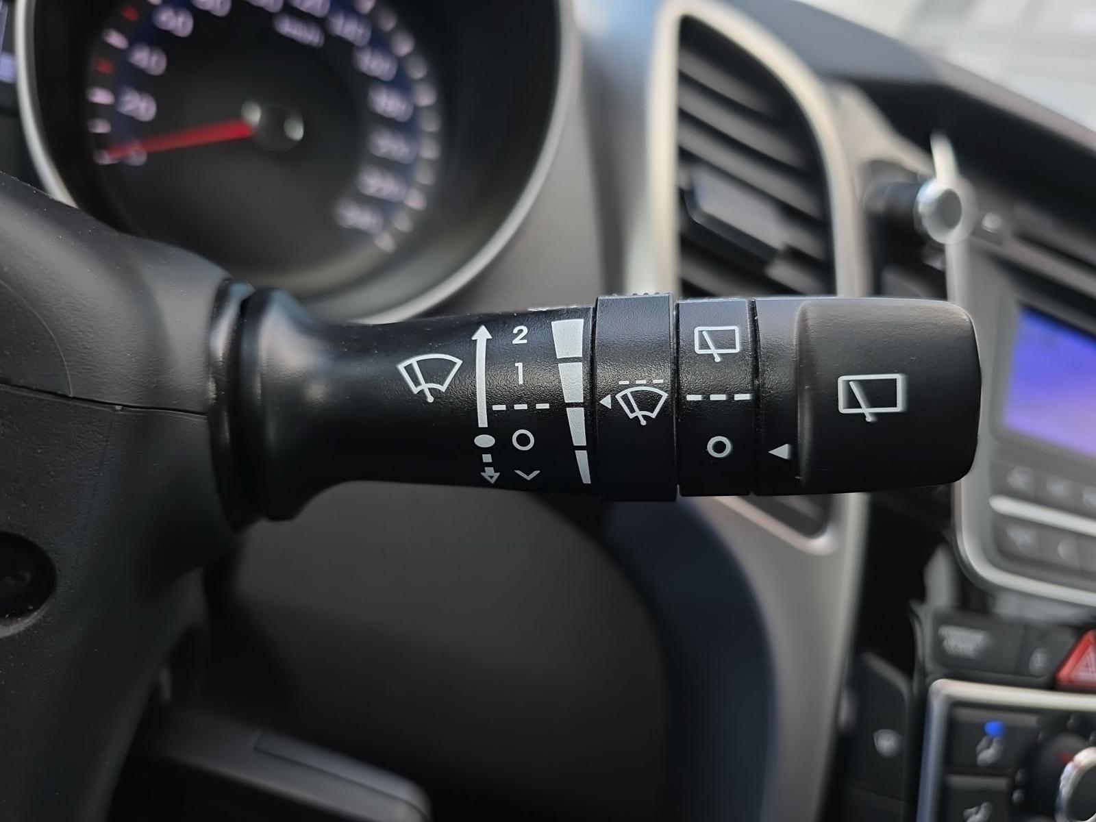 Hyundai i30 1.4 Classic Sitzheizung PDC Bluetooth Klima