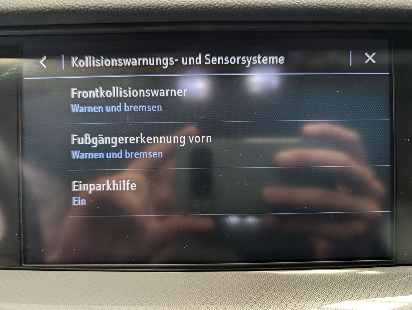 Fahrzeugabbildung Opel Insignia 1.6 CDTI Edition Tempomat PDC SHz AHK