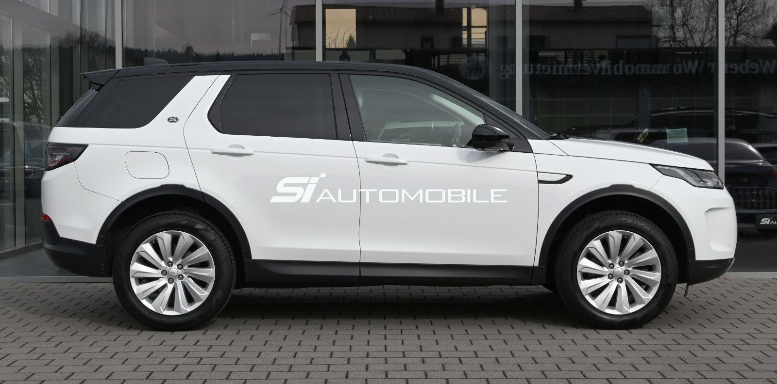 Fahrzeugabbildung Land Rover Discovery Sport D240 AWD Aut. SE °ACC°AHK°STHZ°