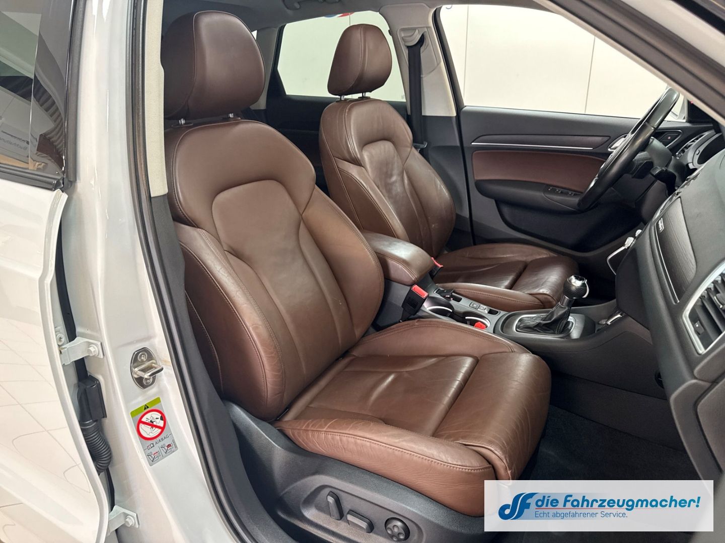 Fahrzeugabbildung Audi Q3 2.0 TDI quattro S line Sportpaket AD El. Pano