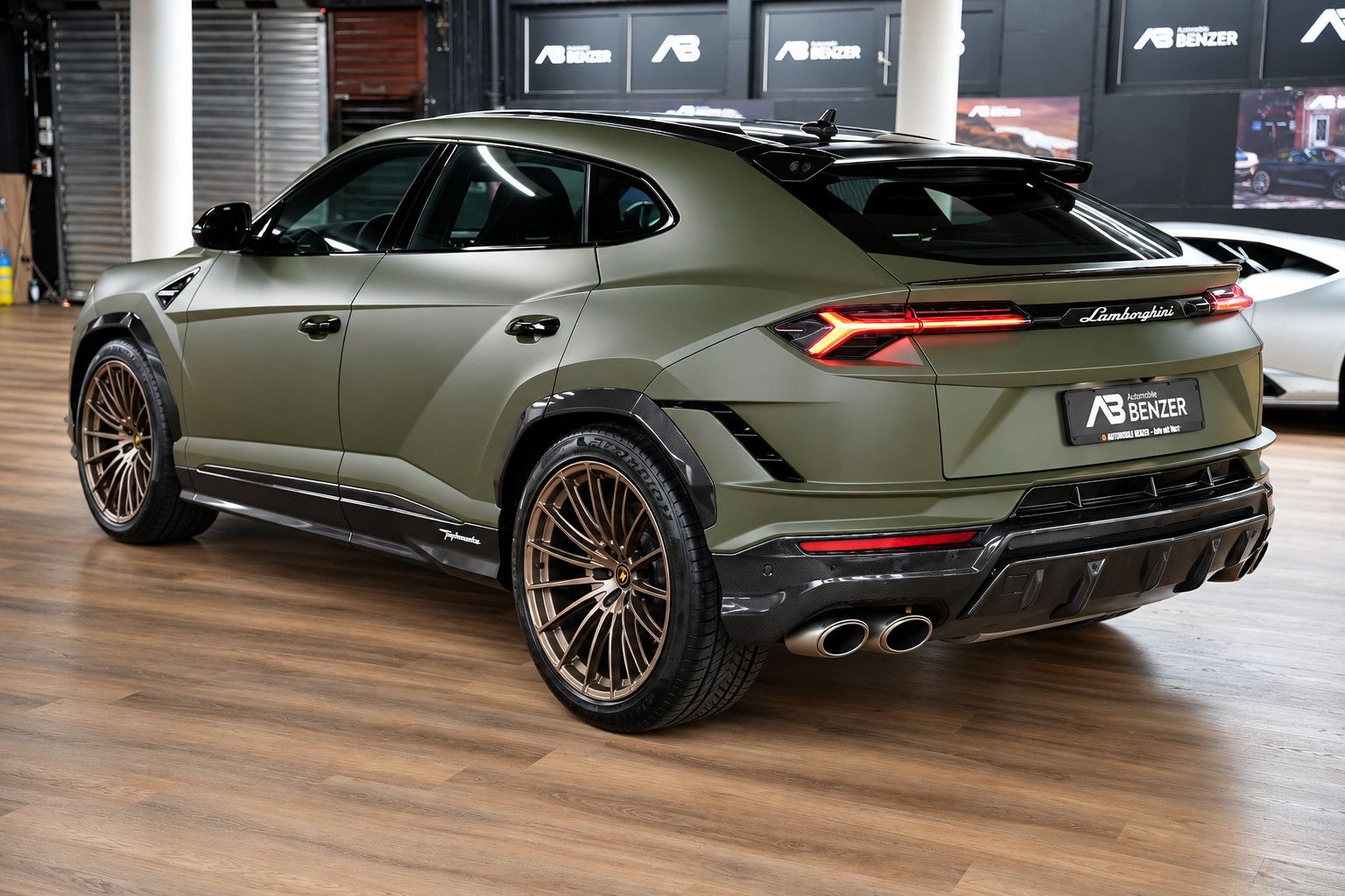Fahrzeugabbildung Lamborghini Urus Performante *Carbon*Akrapovic*Alcantara*B&O