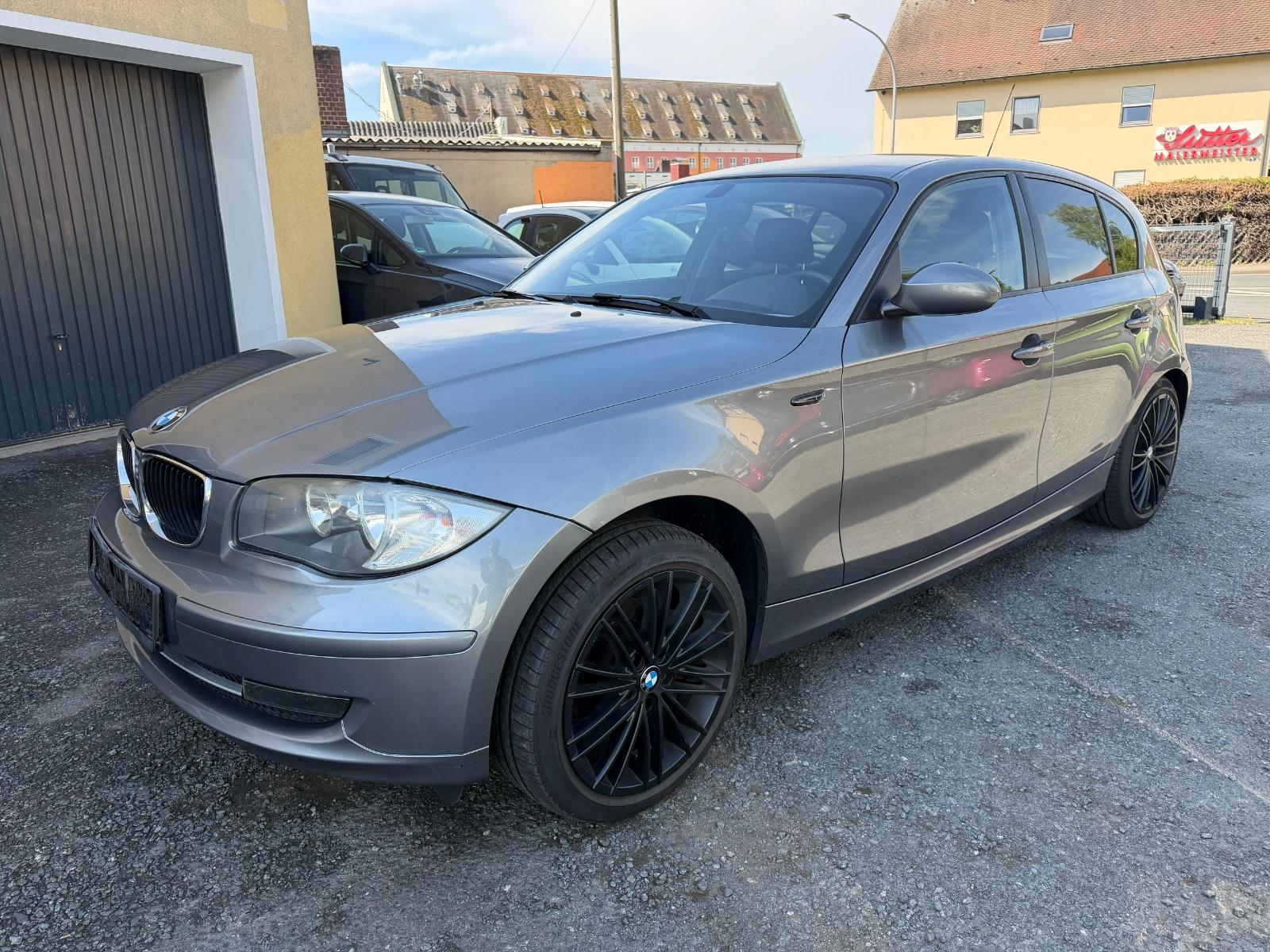 BMW 118 1 Limousine 118i*PDC*8-FACH*KLIMA*