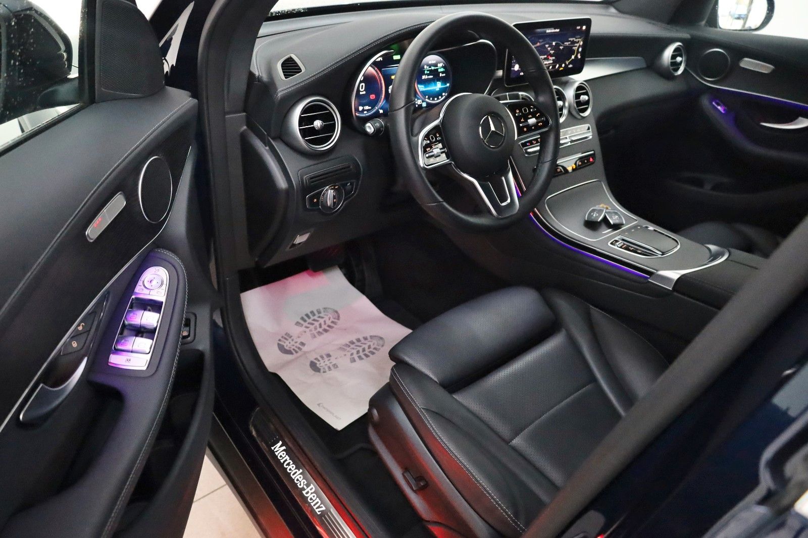 Fahrzeugabbildung Mercedes-Benz GLC 300de Coupe 4Matic,"360°CAM"LED"DIGIT-DISP