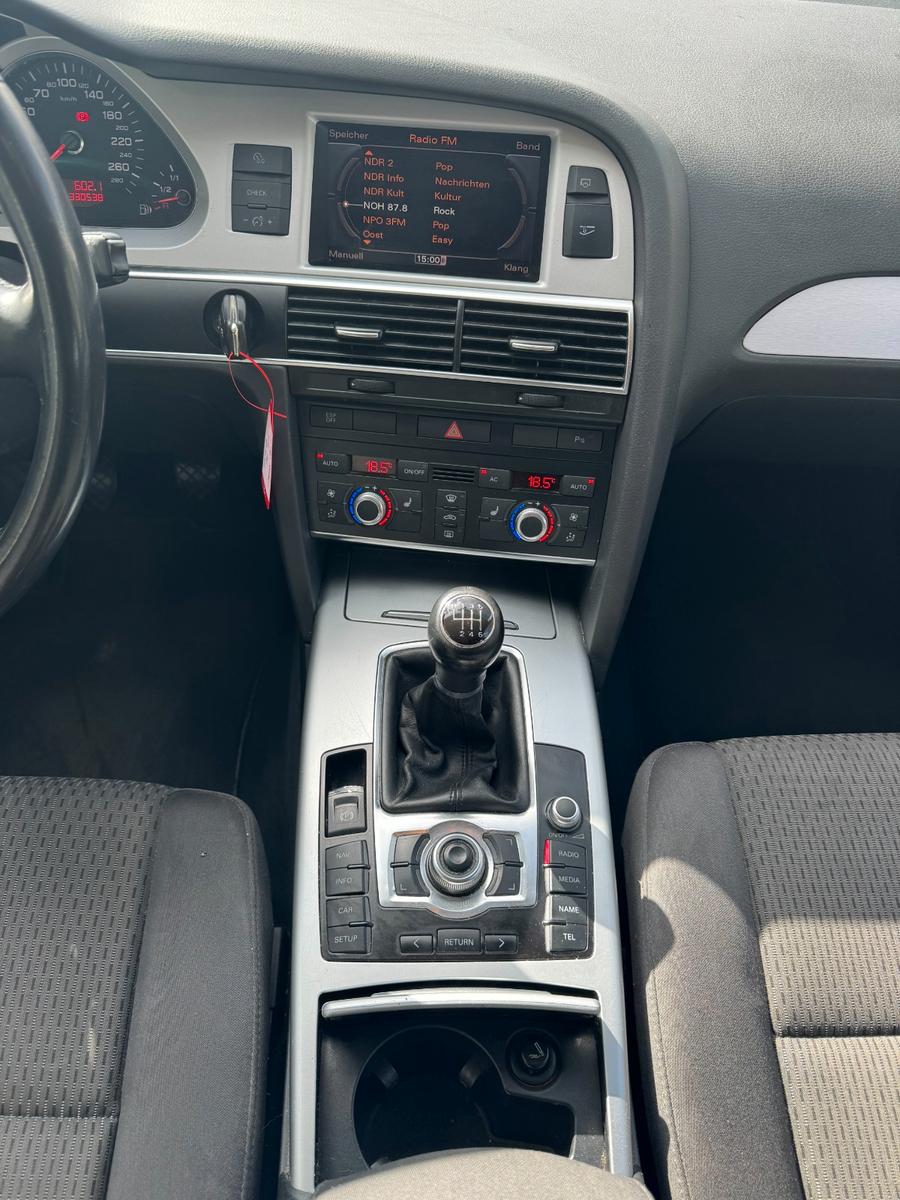 Audi A6 2011 — photo 12