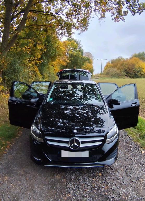 Mercedes-Benz B 180