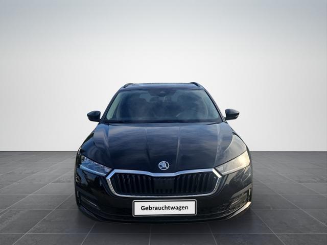 Skoda Octavia Clever 2,0 TDI Pano / AHK  LED