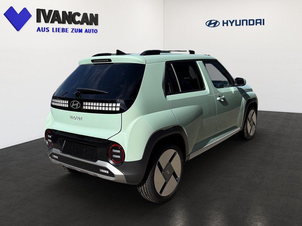 Fahrzeugabbildung Hyundai INSTER Lounge 49kWh 115PS Elektro-Komfort-Paket