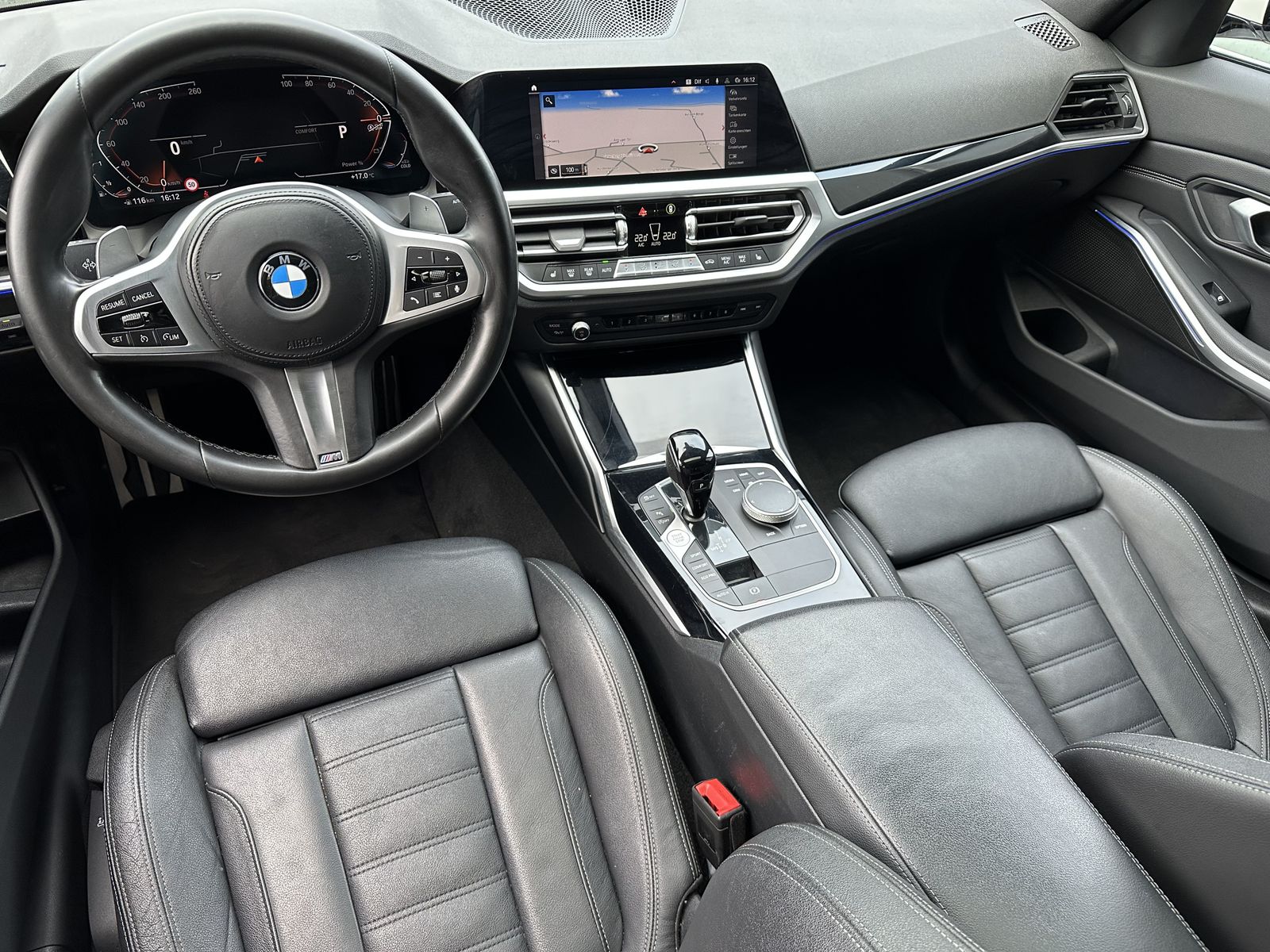 Fahrzeugabbildung BMW 330i Limousine M-Sport NAV+LED+PANO+LIVE-COCKPIT