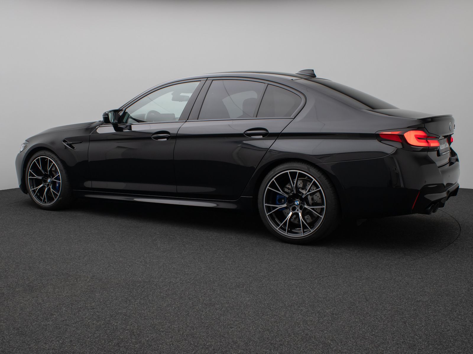 Fahrzeugabbildung BMW M5 Competition xD Kamera HUD DAB B&W SoftCL 20"