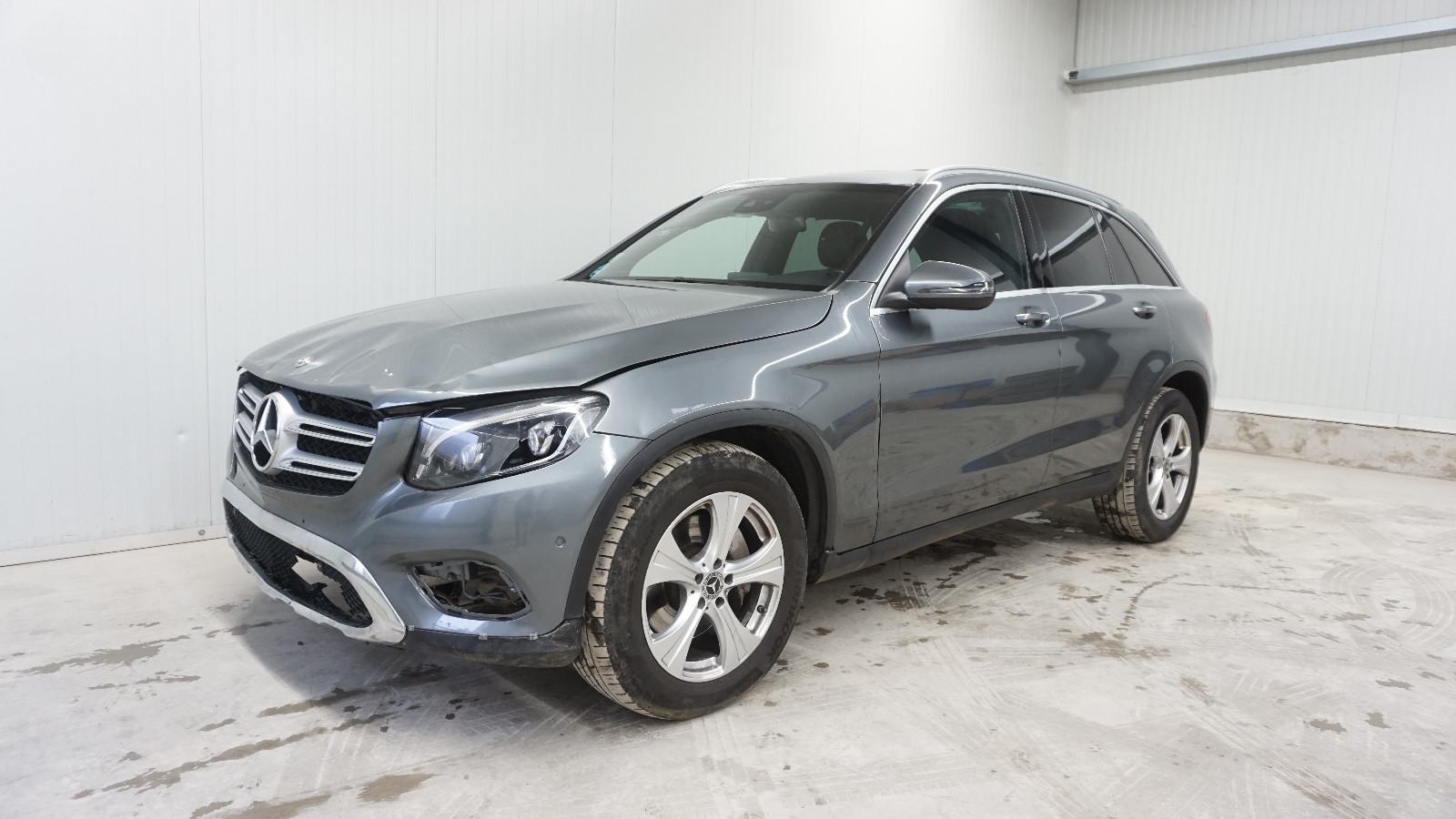 Mercedes-Benz GLC 220d 4Matic *LED*Keyless*Tempomat*
