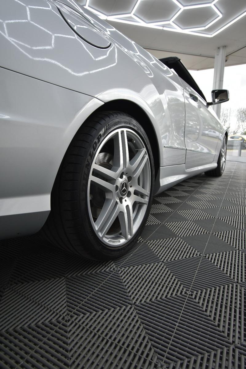 Mercedes-Benz E 250 Cabrio SHZ NAVI SBL AHK TEMP