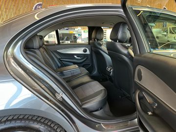 Mercedes-Benz E 400 *4Matic*Avantgarde*Keyless*LED*Kamera*