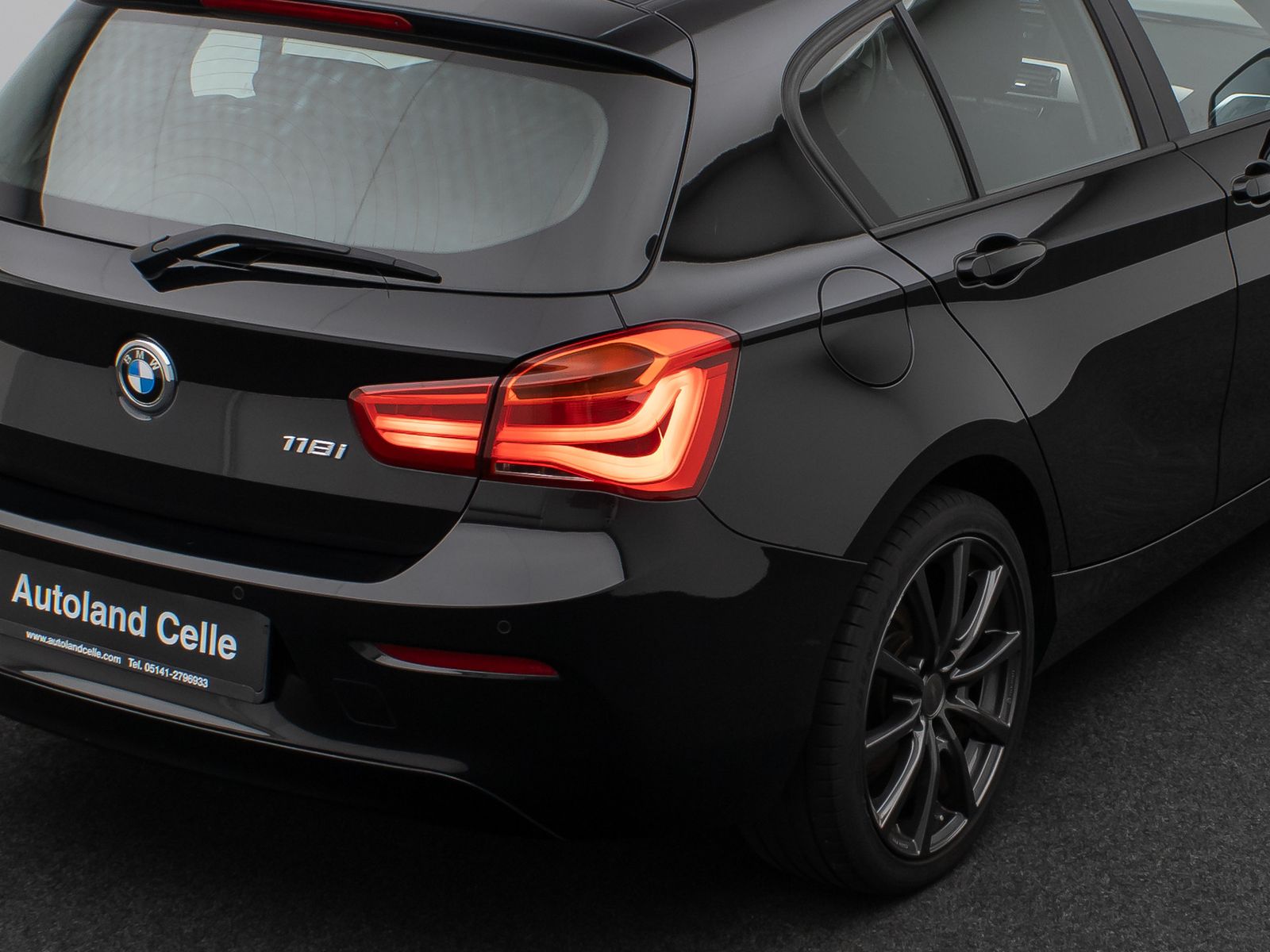 Fahrzeugabbildung BMW 118i  Sitzheizung PDChint Geschwindigkeitsreg