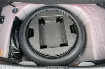 Bild 21 Toyota YARIS HYBRID STYLE EU; WINTERPAKET, RFK, LM