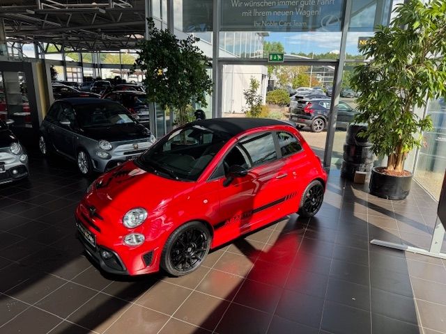 Fahrzeugabbildung Abarth 595C  Esseesse Estetico BEATS AKRAPOVIC