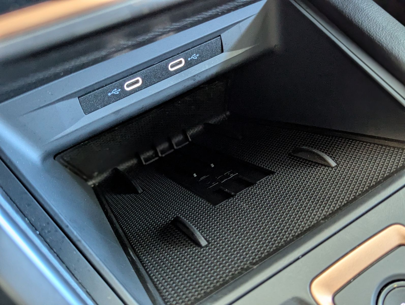 Fahrzeugabbildung CUPRA Leon 1.5 eTSI DSG Skyline Dinamica Memory AHK 19
