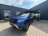 Dacia Duster II 1.3 Celebration Navi/AHK/Kamera - Dacia Duster Celebration mit Benzin-Antrieb