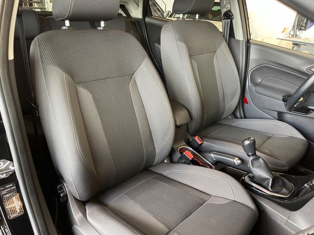 Ford Fiesta Titanium *NAVI*KLIMAAUTOMATIK*SZHZ*