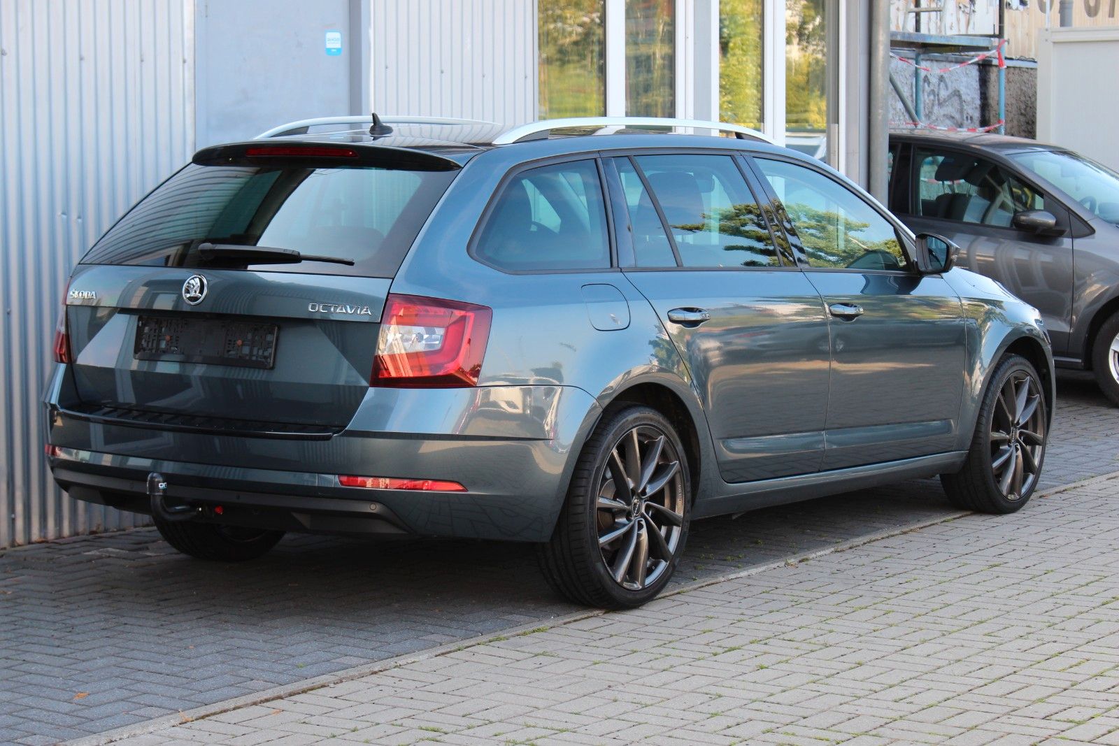 Skoda Octavia Combi Style 2.0 TSI DSG+Navi+Kamera+ACC foto 2