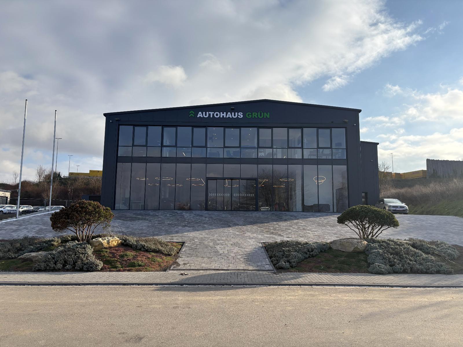 showroom-image-main