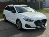 Hyundai i30 1.4 T-GDI Kombi*Xenon*Kamera*8.Fach* - Hyundai: X30